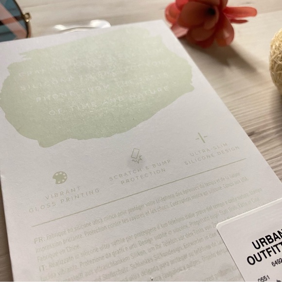 UO Urban Outfitters Recover Sage Paisley Lavender iPhone Case for iPhone 12/Pro - Picture 5 of 6